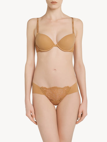 " Nude Lycra thong with Chantilly lace"